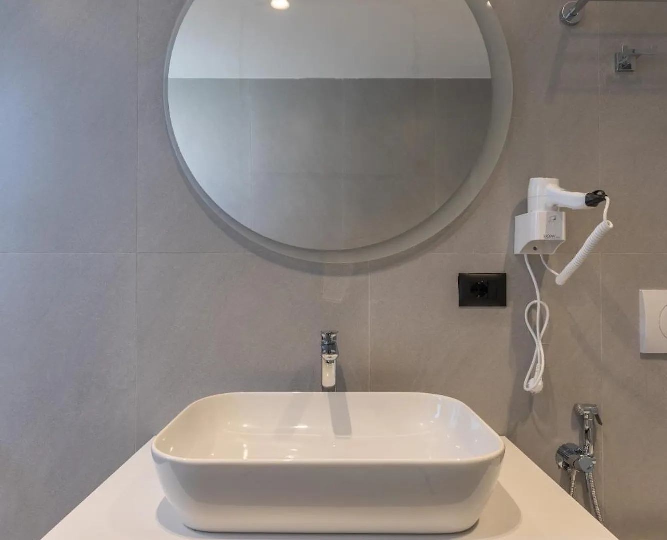 Rooms City Center Τίρανα 0*,